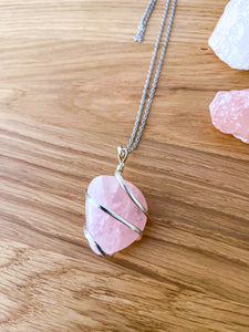 Colgante Espiral con Cuarzo Rosa